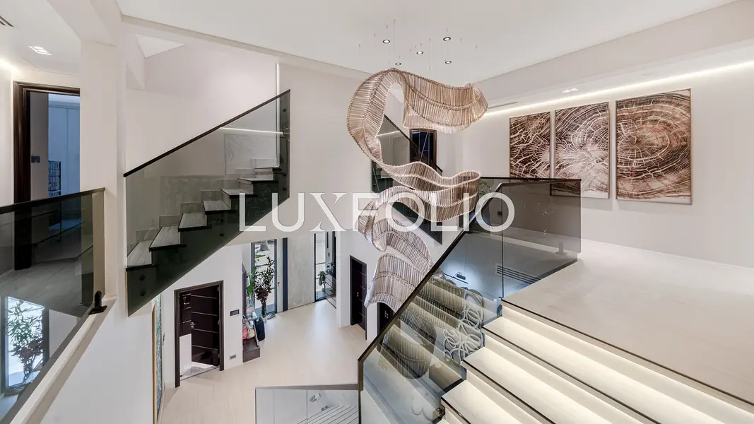 Fully Renovated | Large Plot | 6 Bedrooms