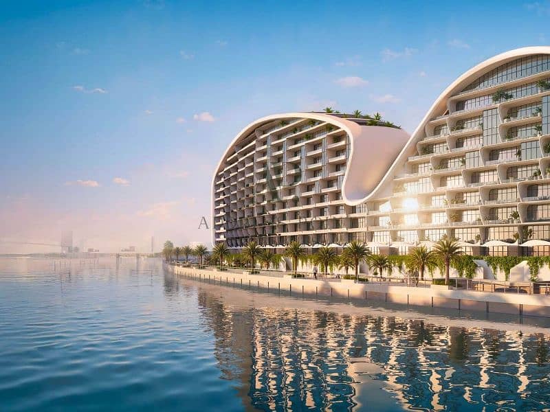 10 imgi_47_Exterior-Hilton-Residences-Abu-Dhabi-Al-Raha-Royal-Lounge-Properties. png