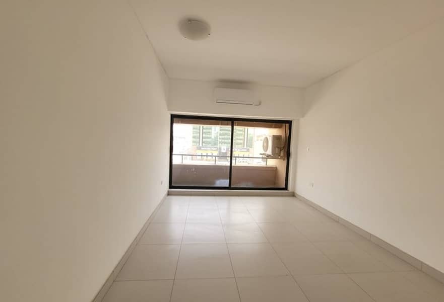 3 Elegant 3BR | Prime Location | Zabeel View — photo 3
