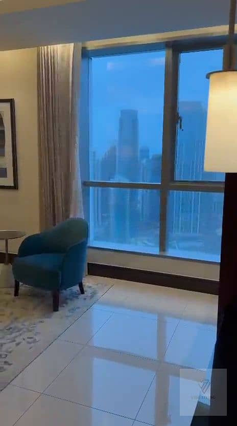 2 new-08-window-corner. png