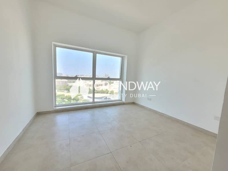 Stylish Apartment | Spacious | Prime Location — photo 1 Stylish Apartment | Spacious | Prime Location — photo 1