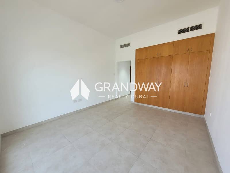 4 Stylish Apartment | Spacious | Prime Location — photo 4
