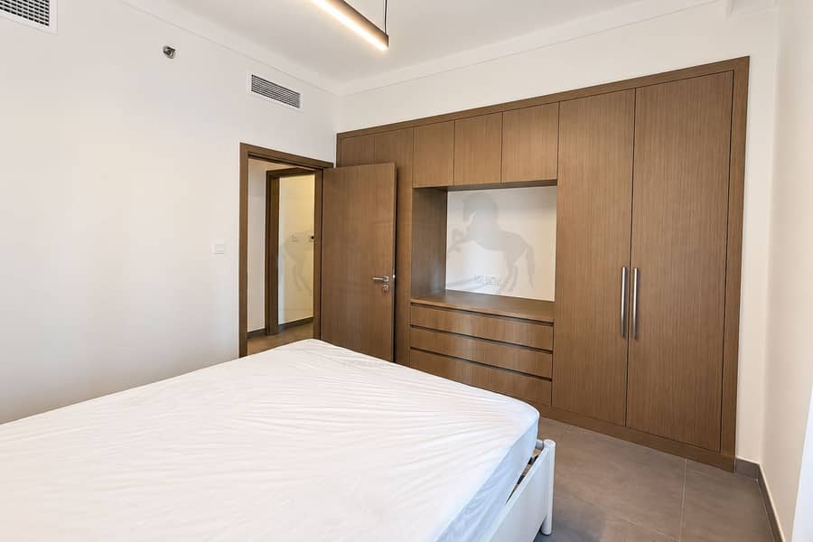 5 Minimalist Bedroom with Built-In Wardrobe. png