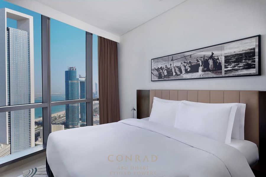 2 2.111 sqm Two Bedroom Apartment - King bedroom. jpg