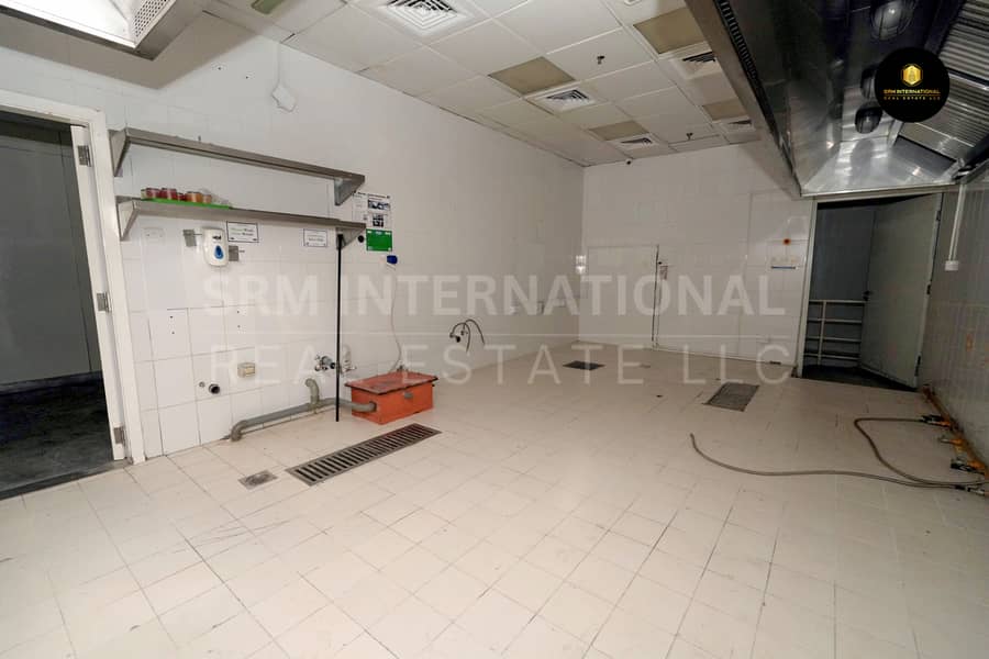 12 SRM01665 copy. jpg