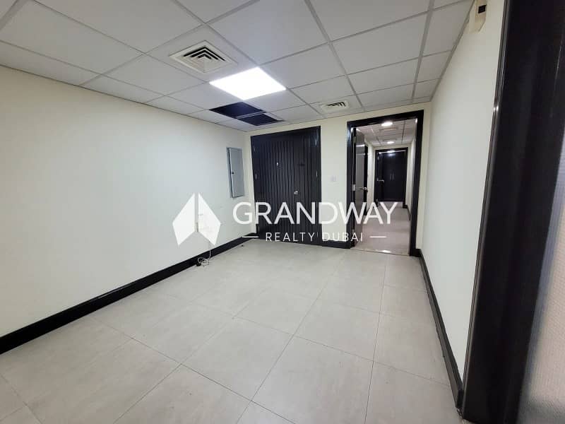 7 Bright Apartment | Spacious Layout | Al Muraqqabat — photo 7