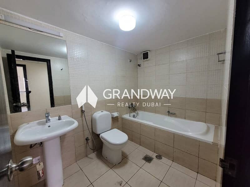 10 Bright Apartment | Spacious Layout | Al Muraqqabat — photo 10