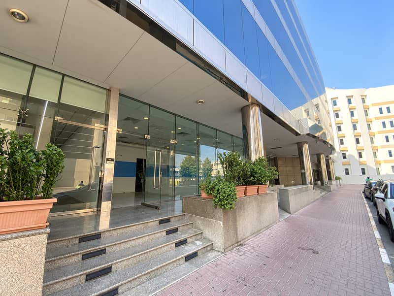 2 Sticker-Free Modern Glass Entrance (1). png
