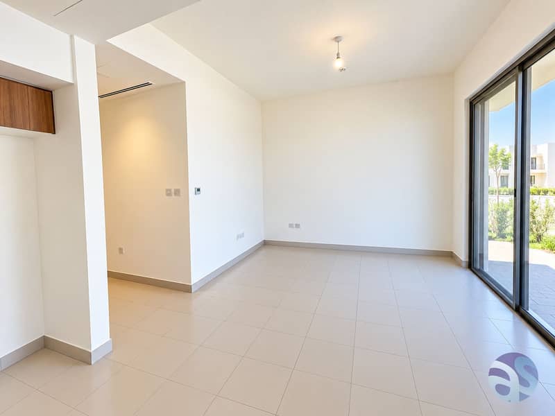 7 Bright Minimalist Apartment with Garden View. png