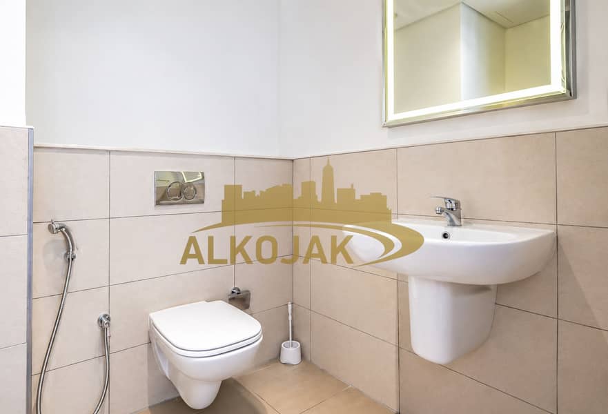 12 Modern Minimalist Bathroom Suite. png