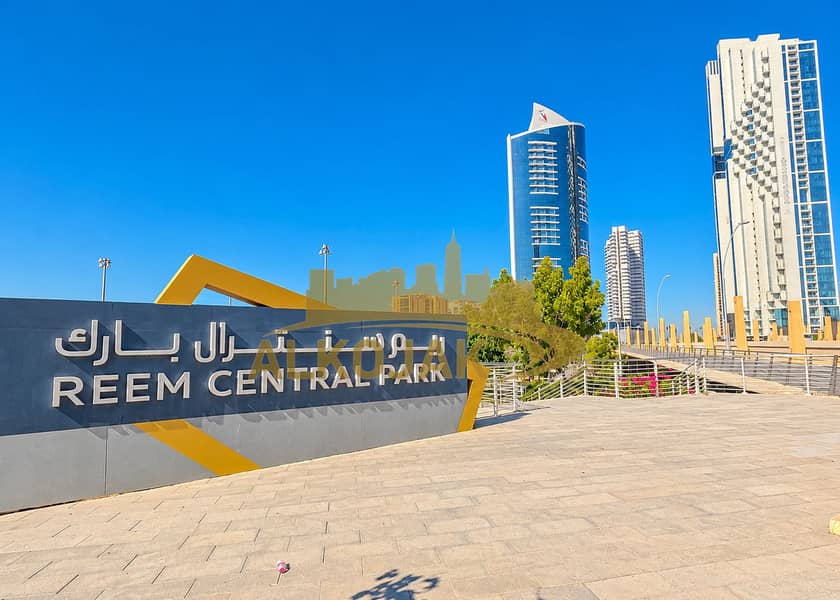16 Reem Central Park Entrance and Skyline. png