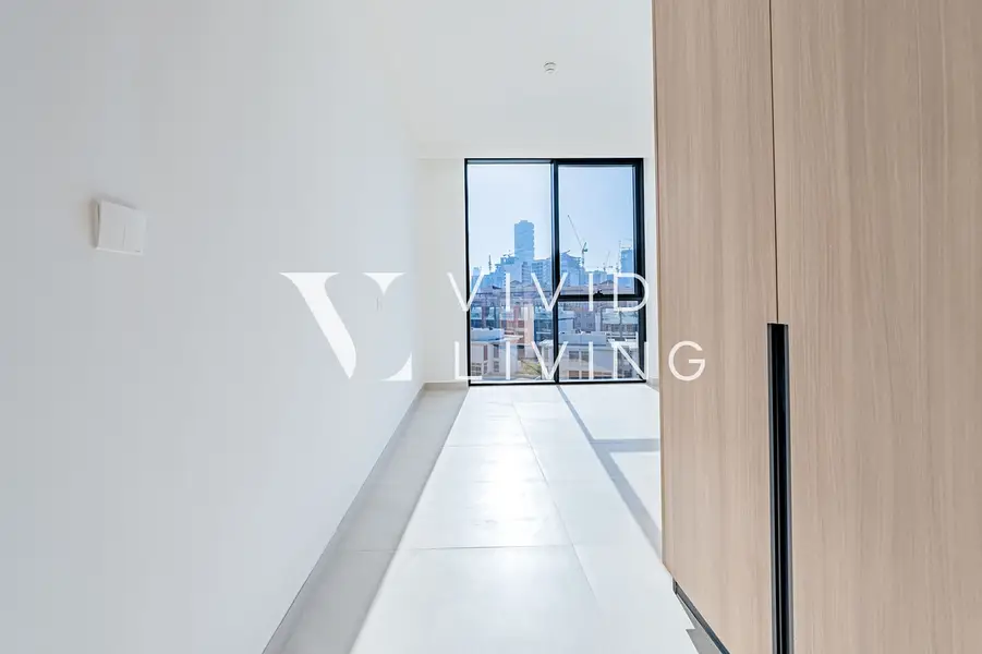 Brand New l Modern Finishing l Vacant