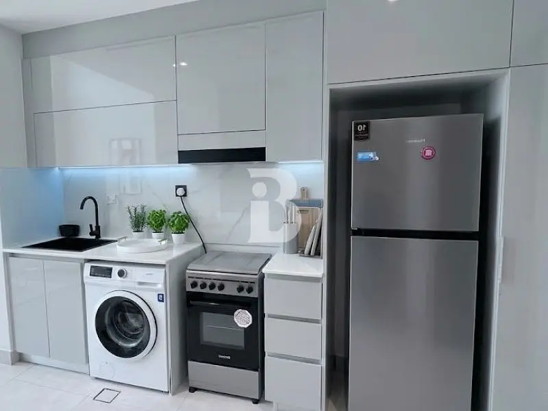 Fully Furnished Unit I Spacious | Vacant