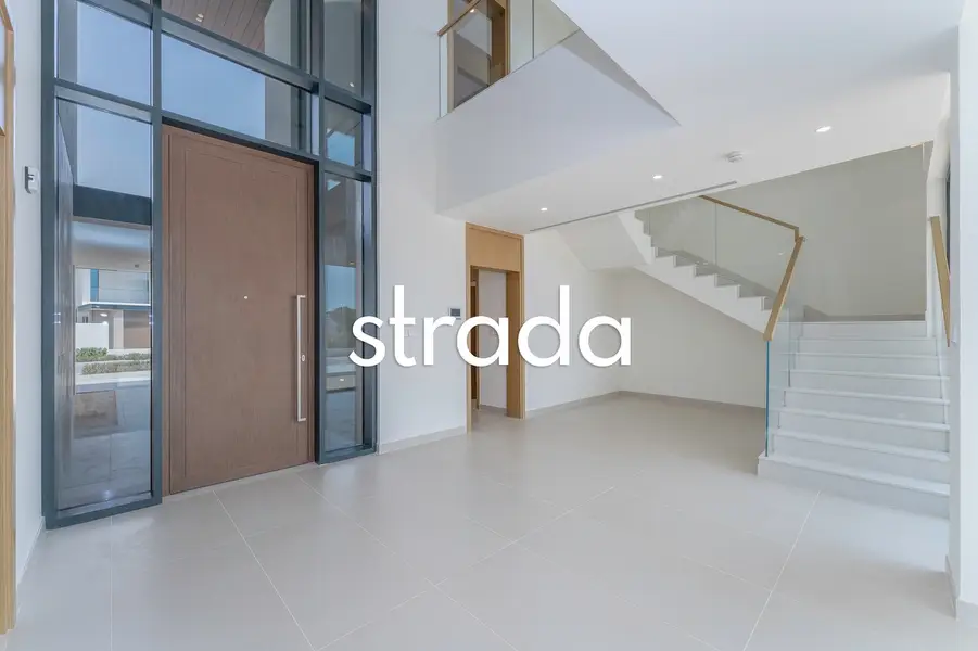 Vastu | Corner Unit | Huge Plot