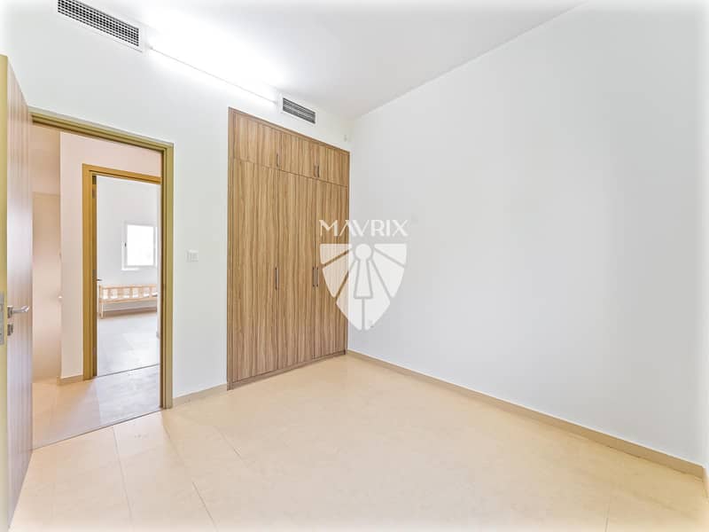 12 Image 12