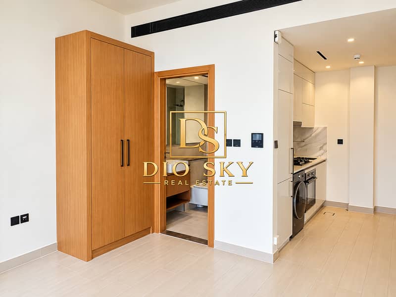 4 Image 4