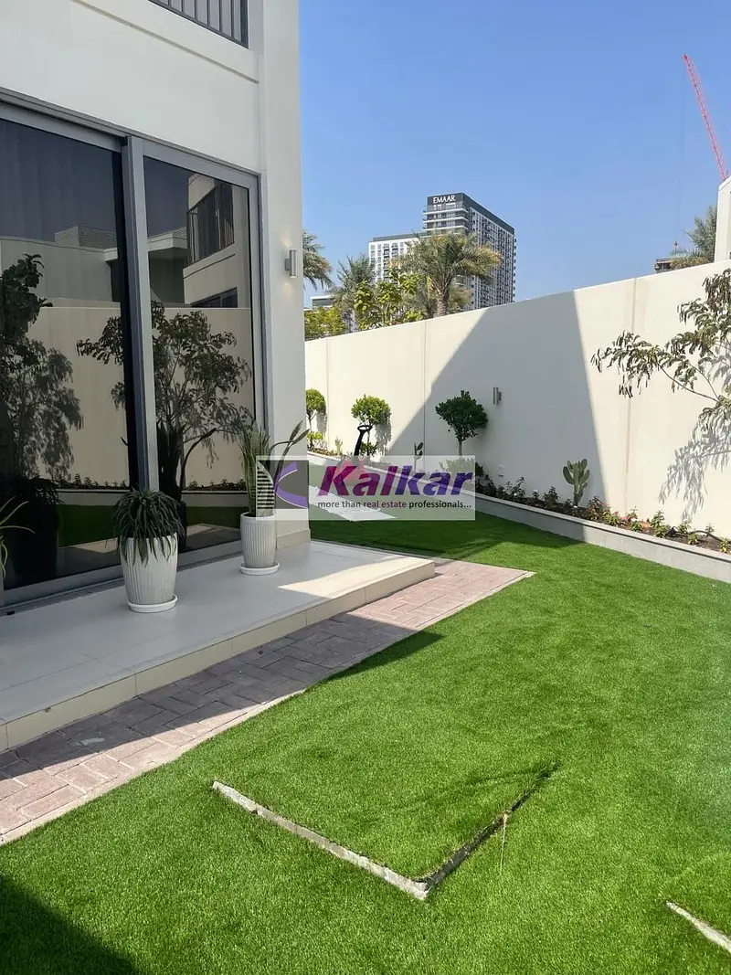 Spacious 4 B/R + Maid | Biggest Plot | Sidra 3