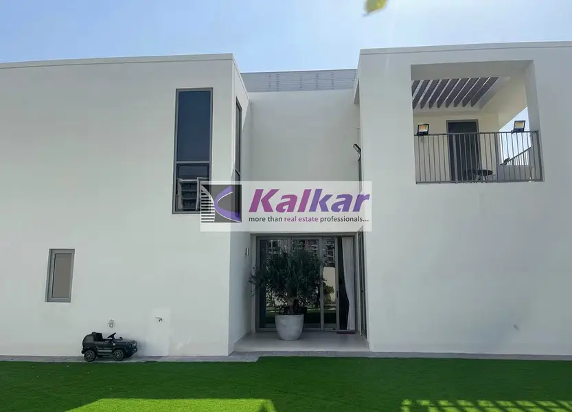 Spacious 4 B/R + Maid | Biggest Plot | Sidra 3