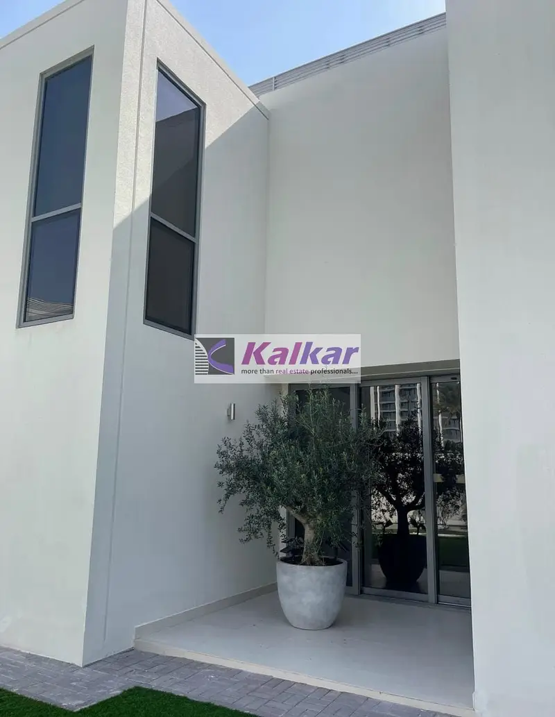 Spacious 4 B/R + Maid | Biggest Plot | Sidra 3