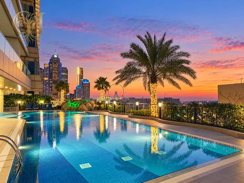 20 Twilight Rooftop Pool Skyline Reflections. png