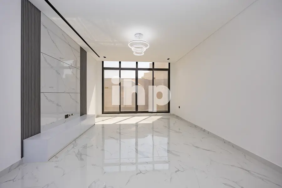 Luxury 3 BED | Spacious | Damac living
