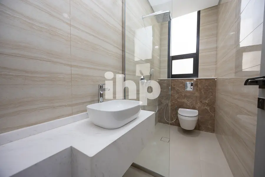 Luxury 3 BED | Spacious | Damac living