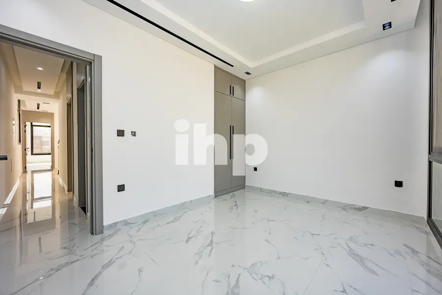 Luxury 3 BED | Spacious | Damac living
