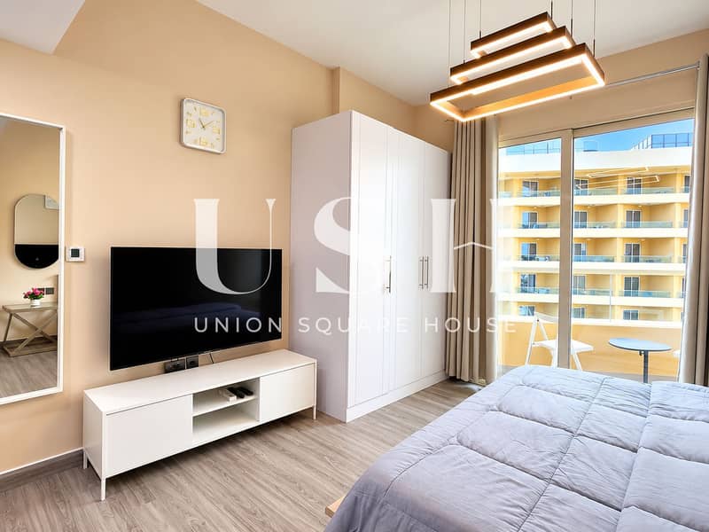 2 Modern Bedroom with Balcony Views. png