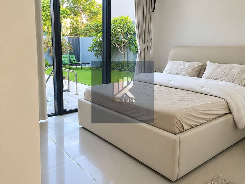 4 Minimalist Bedroom Overlooking a Garden. png