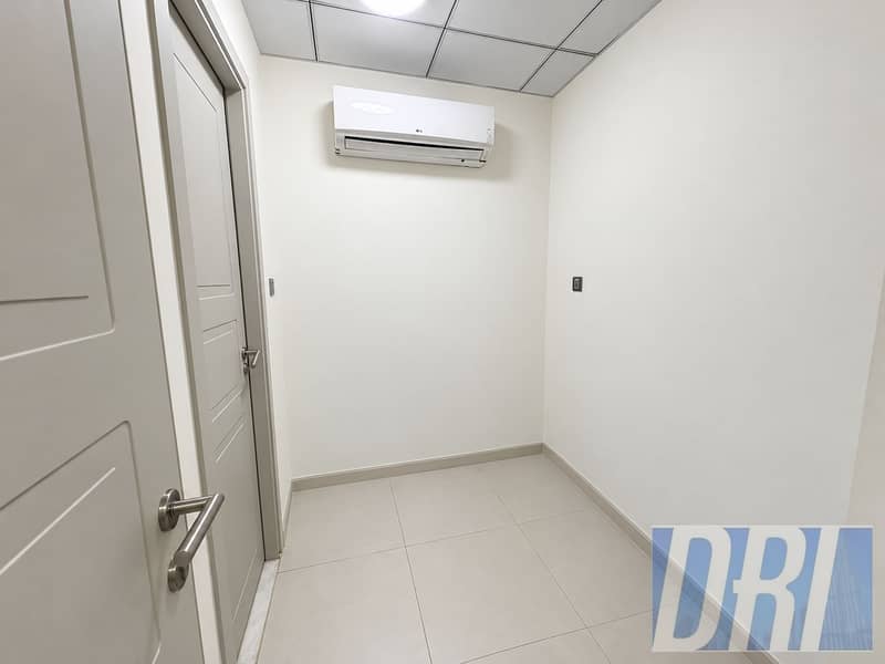17 IMG_2453_unfurnished. png
