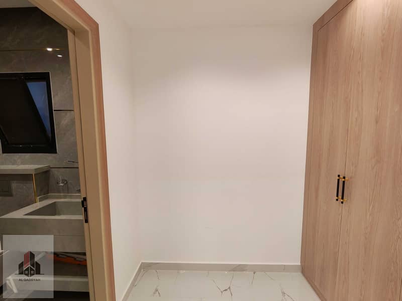 30 271090. jpg