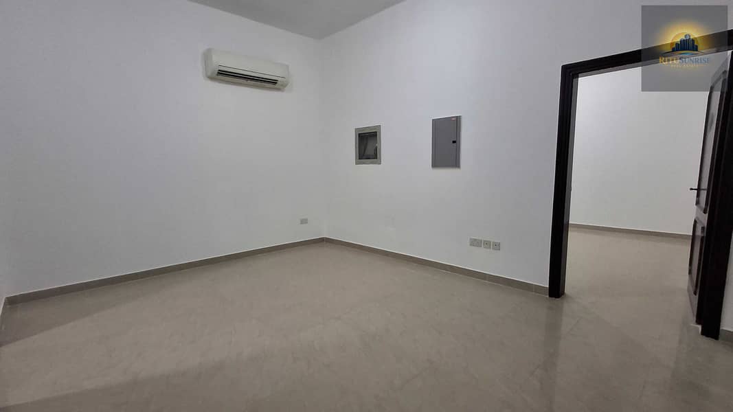 8 1000894630. jpg