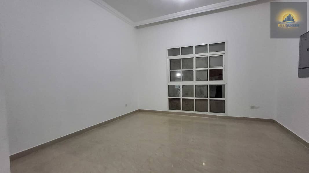11 1000894625. jpg