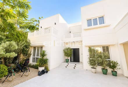 5 Bedroom Villa for Rent in The Meadows, Dubai - 12,449 Sqft | Lakefront View | Private Pool 5 Bedroom Villa for Rent in The Meadows, Dubai - 12,449 Sqft | Lakefront View | Private Pool