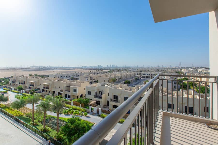 Ready to Move in | 2 Parkings | Townhouse View Ready to Move in | 2 Parkings | Townhouse View