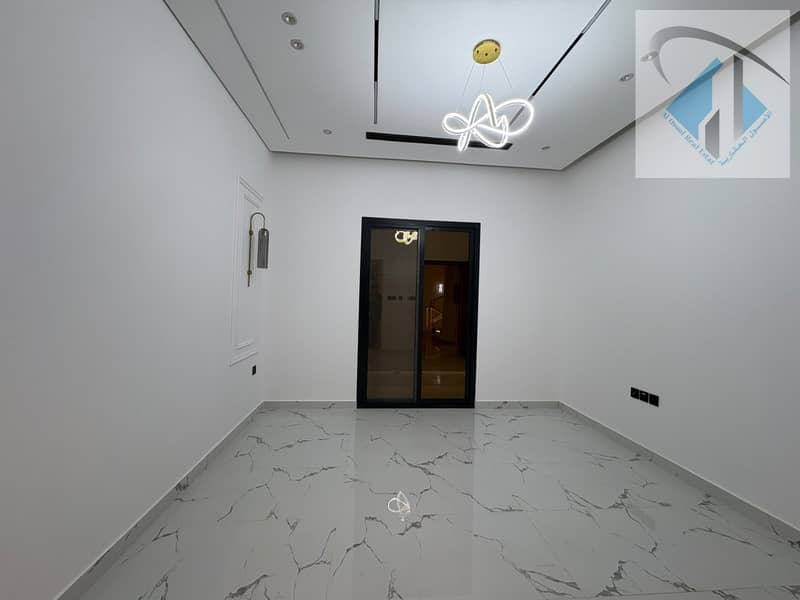10 7a809210-8abb-4c57-9096-ce989d312b4f. jpg