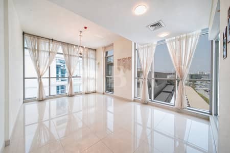 1 Schlafzimmer Wohnung zum Miete in Meydan, Dubai - magnific__remove-the-furniture-and-plants-and-make-the-room-__18884. JPG 1 Schlafzimmer Wohnung zum Miete in Meydan, Dubai - magnific__remove-the-furniture-and-plants-and-make-the-room-__18884. JPG