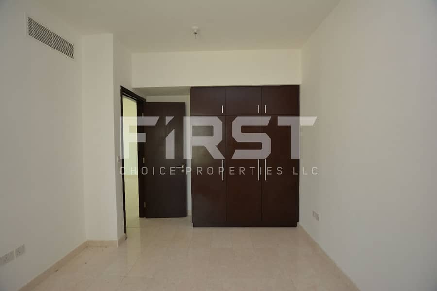 13 1BR Apt Marina Heights 2 Al Reem Island Abu Dhabi UAE (16). jpg