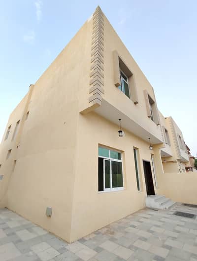 4 Bedroom Villa for Rent in Mirdif, Dubai - IMG_20261022_215520. jpg 4 Bedroom Villa for Rent in Mirdif, Dubai - IMG_20261022_215520. jpg