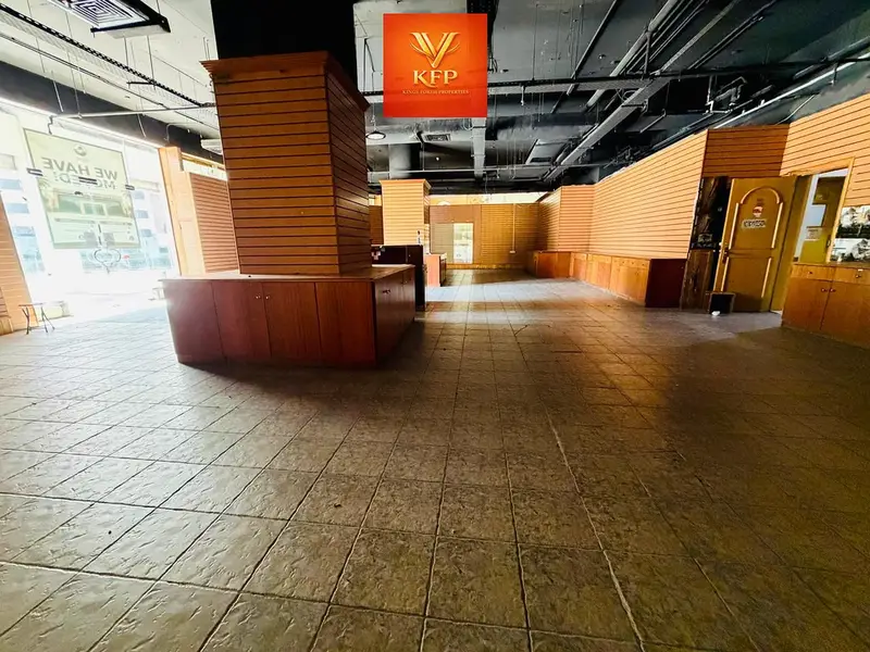 Showroom Available Near To DCC Metro Station