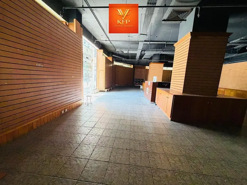 Showroom Available Near To DCC Metro Station