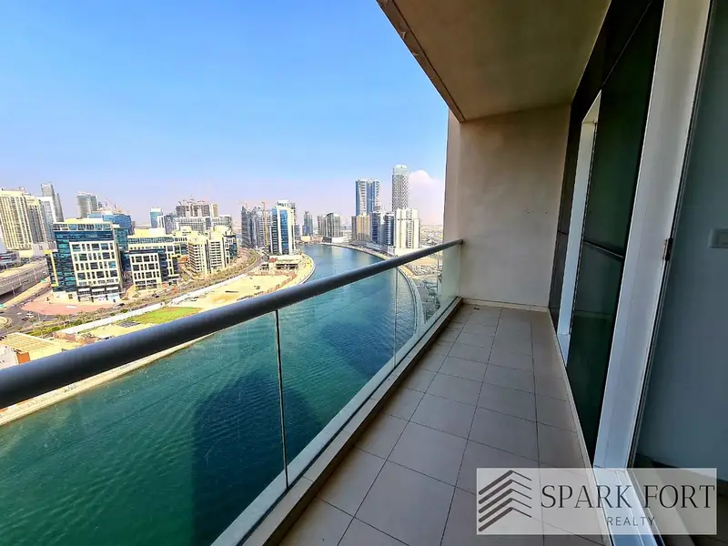 Canal View 1BR | Prime Location | Balcony | Rented