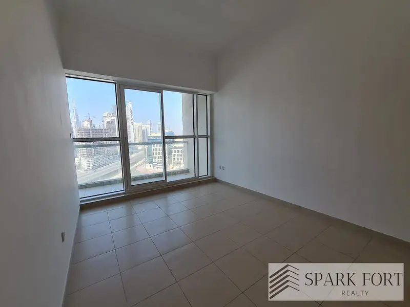 Canal View 1BR | Prime Location | Balcony | Rented