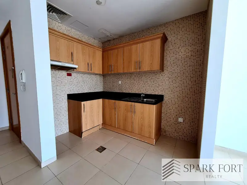 Canal View 1BR | Prime Location | Balcony | Rented