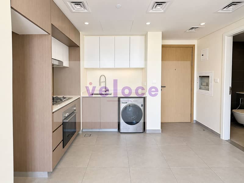 8 Modern Minimalist Kitchen Entryway. png