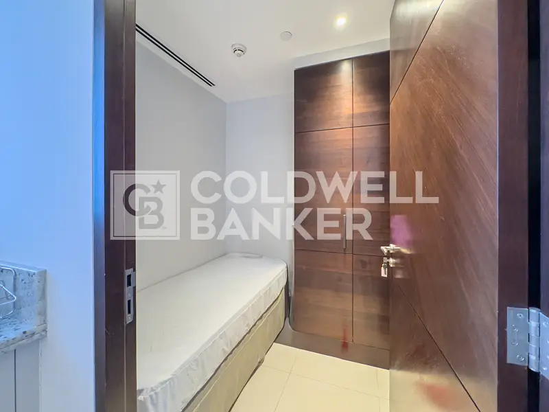 Vacant | City and Sea View | Genuine Resale