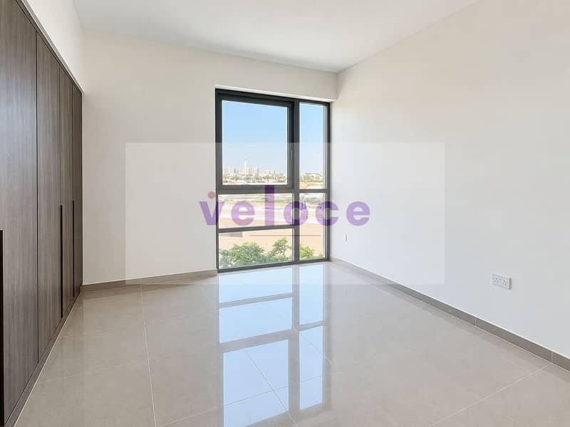 2 Minimalist Room with City Window. png