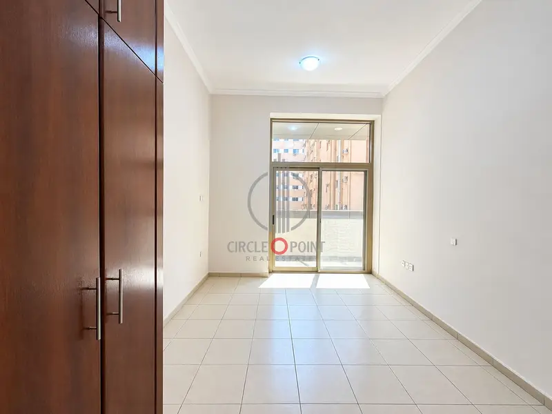 Chiller Free 1BHK || Near Metro Station || Prime Location Ready to Move