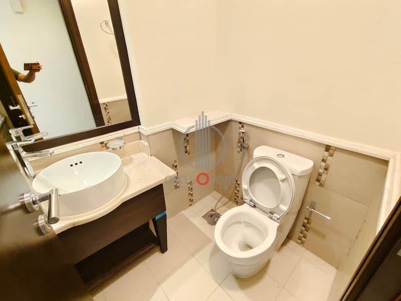 5 ce7ffe41-2a8f-4179-9cff-a971f2d6ef32. jpg