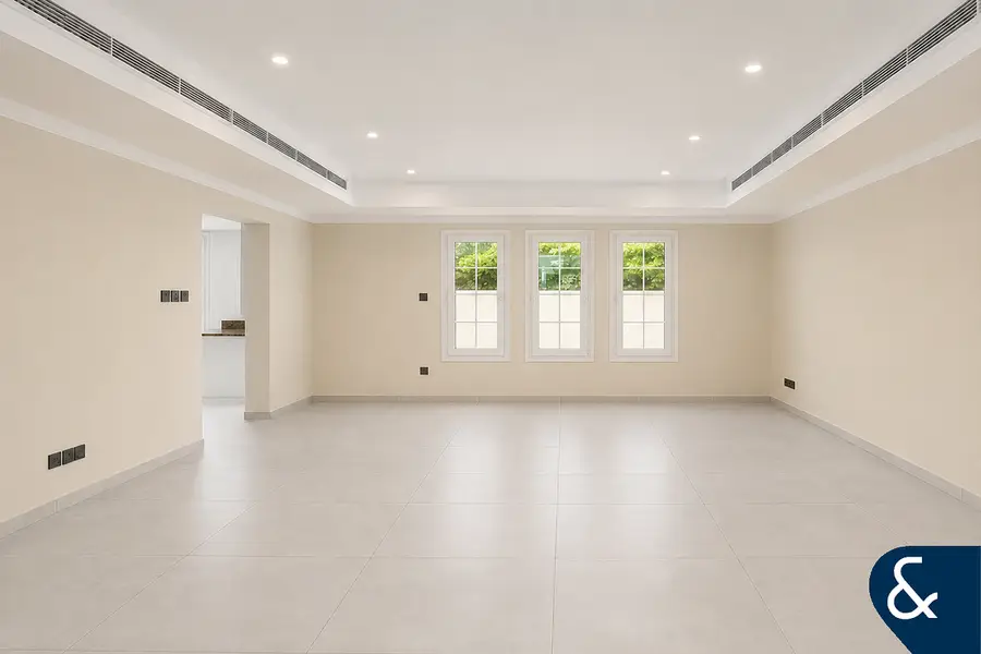 Back to Back | Fully Upgraded | 3M | Vacant